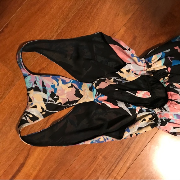 Gifted- 🤗 Open back Yumi Kim Molly Silk Maxi Dress XS gifted to tall friend:) - Picture 5 of 5